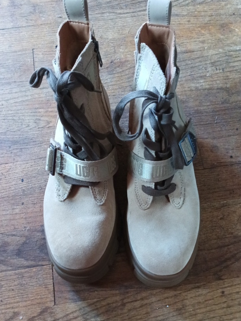 Ugg Ashton Lace Up Boots